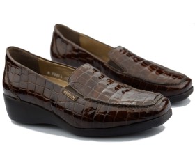 Mephisto CELKA - women's slip on shoe - brown patent leather